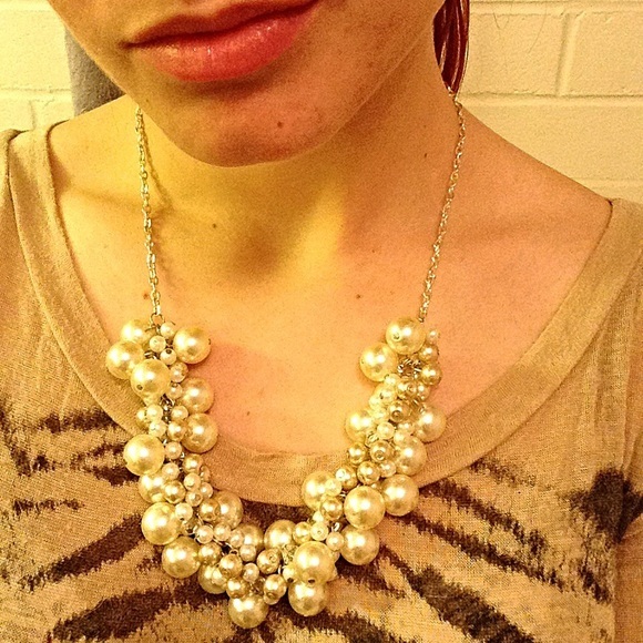 Chunky Tan Pearl Necklace - Picture 3 of 4